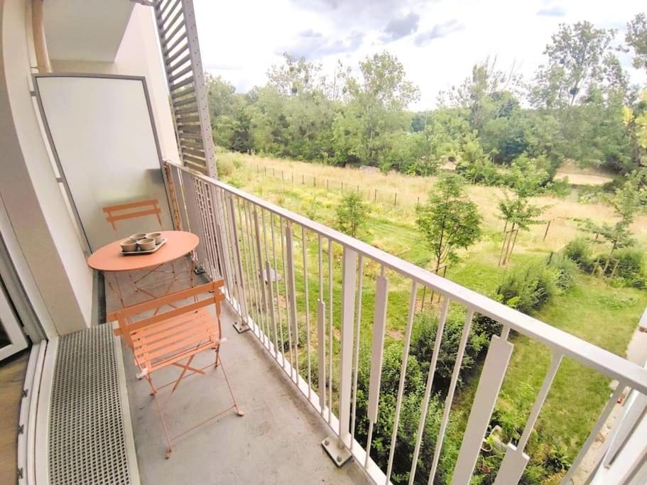 Au Calme Sur Le Canal Et Proche Disney Vaires-sur-Marne Εξωτερικό φωτογραφία